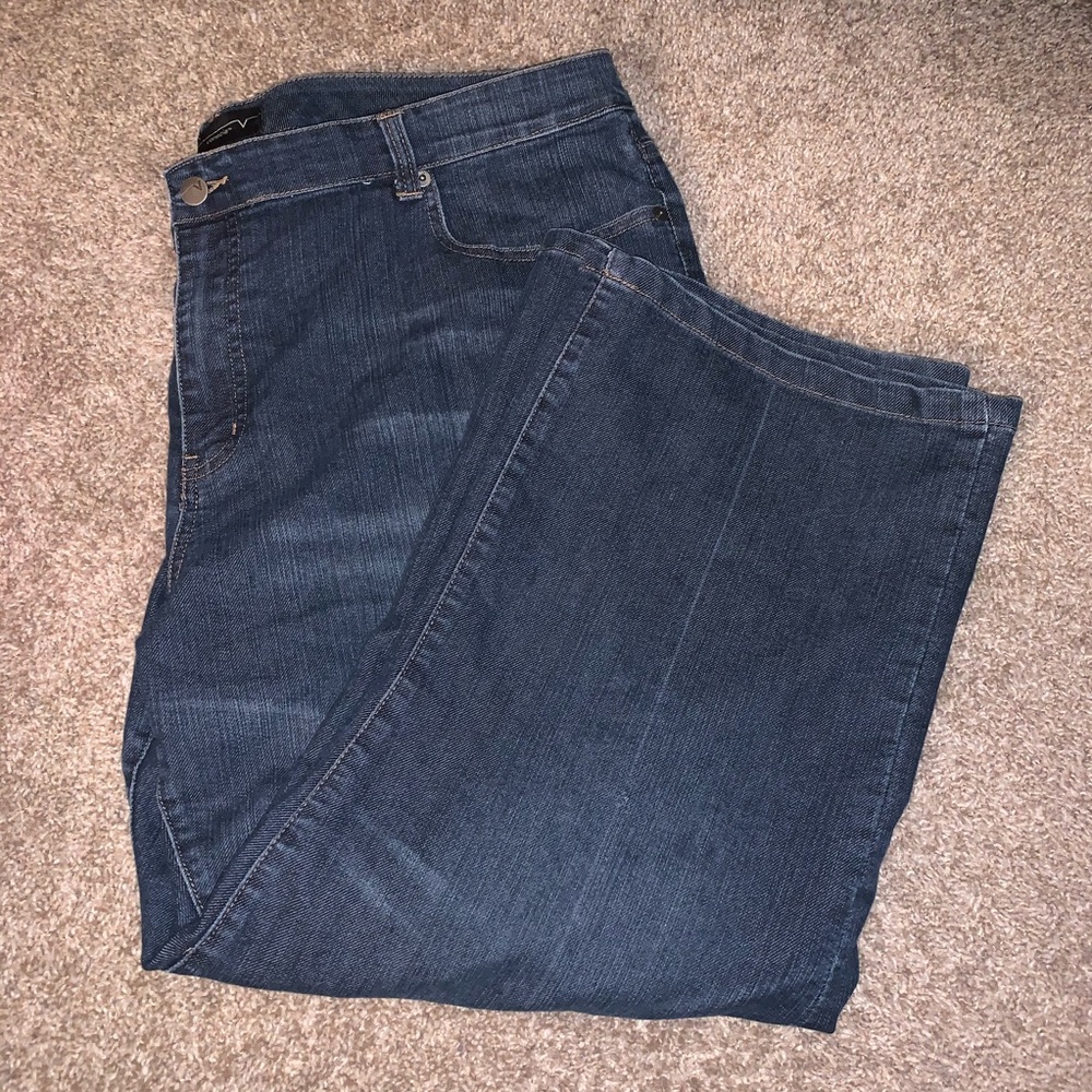 Venezia Size 22 Capris
